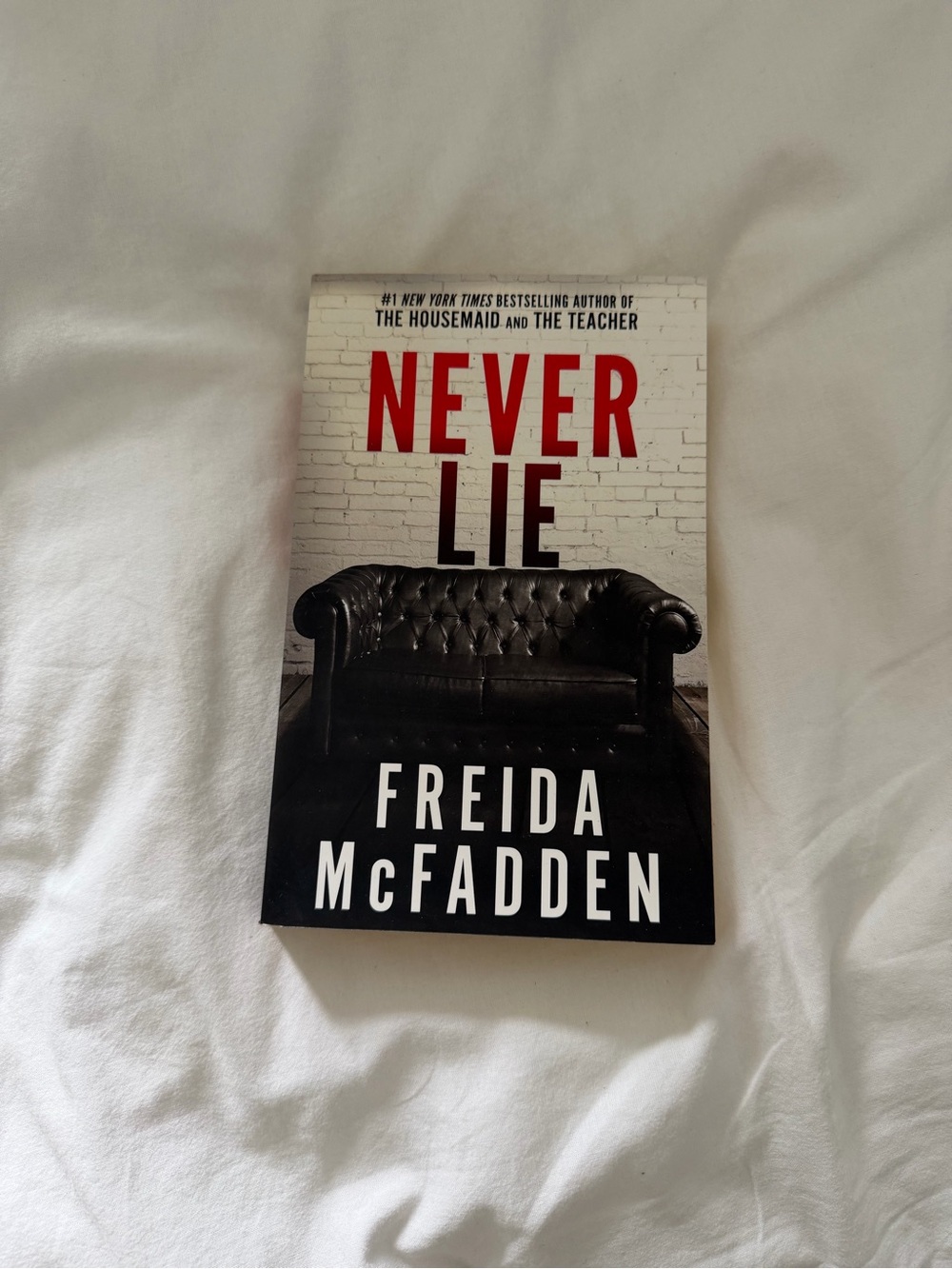 🦋3 for $10🦋 Never Lie by - Black/Red Paperback